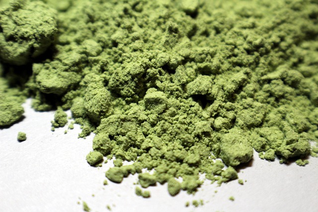 bílý kratom účinky